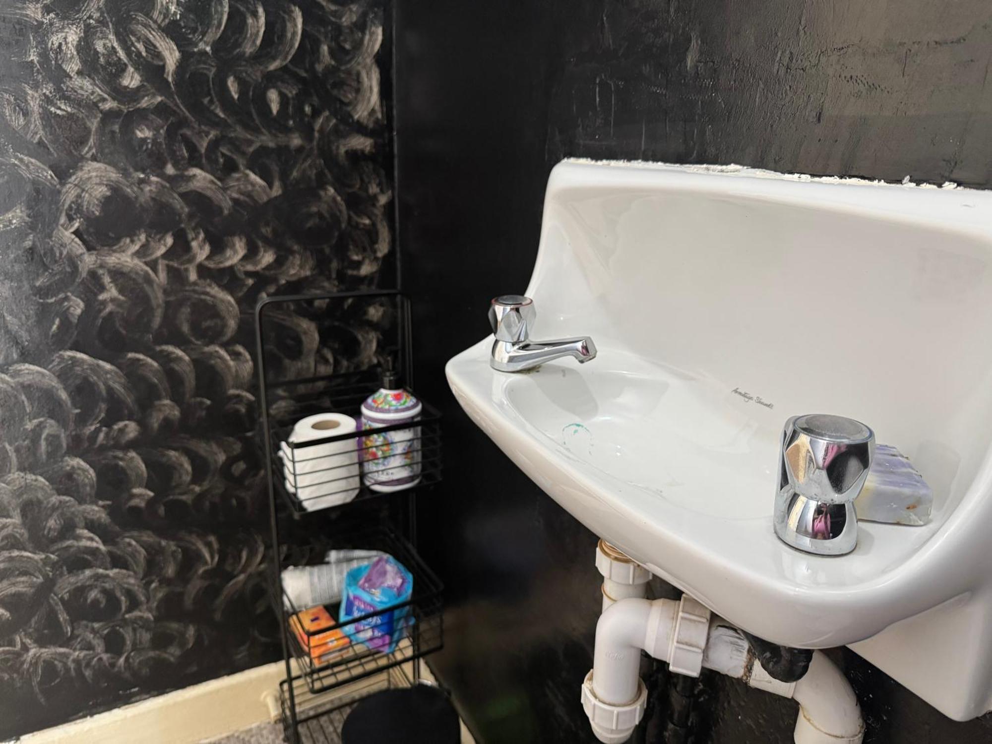 Charming Garden House Pet Friendly Holiday home