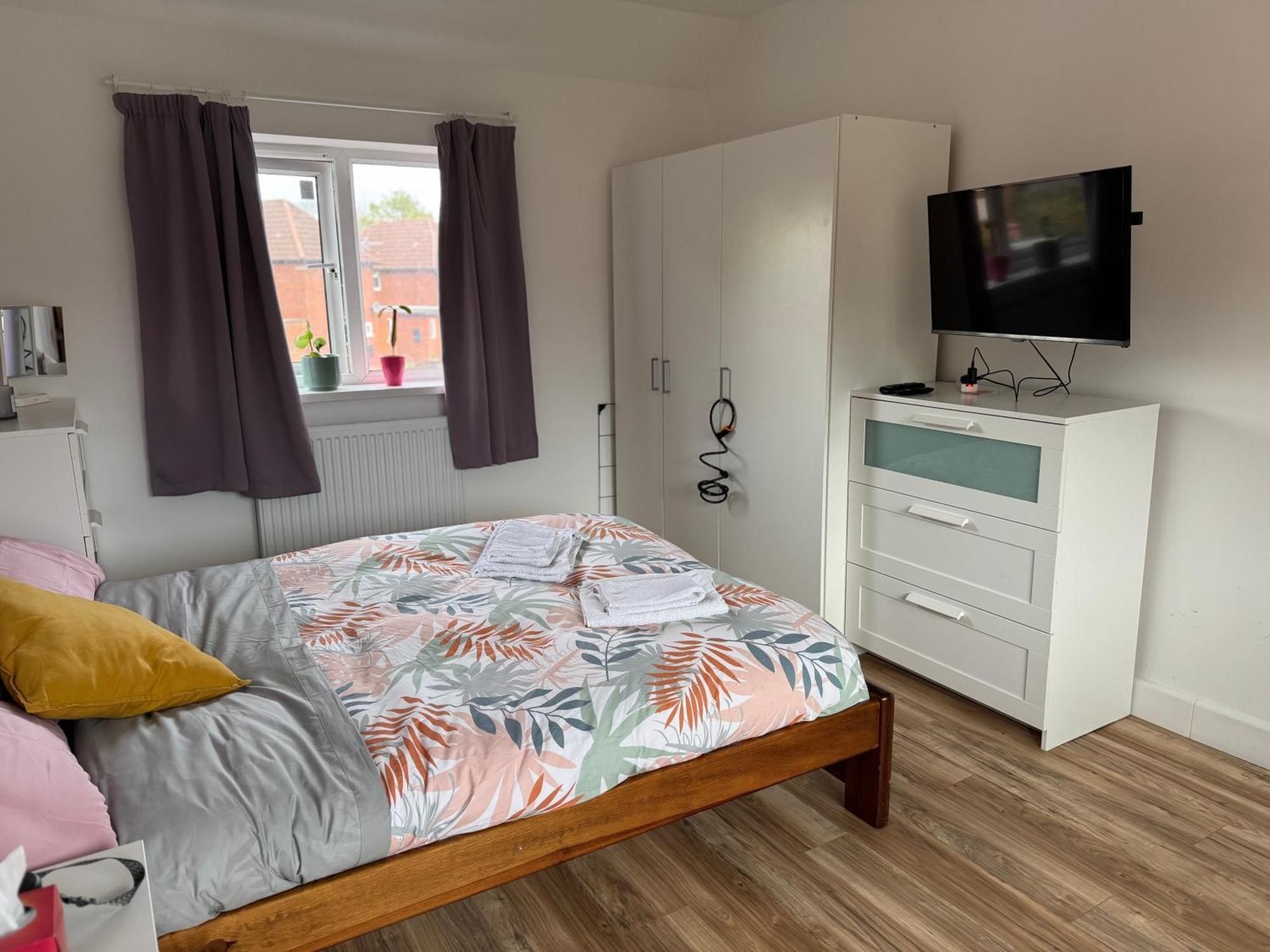 Holiday home Charming Garden House Pet Friendly