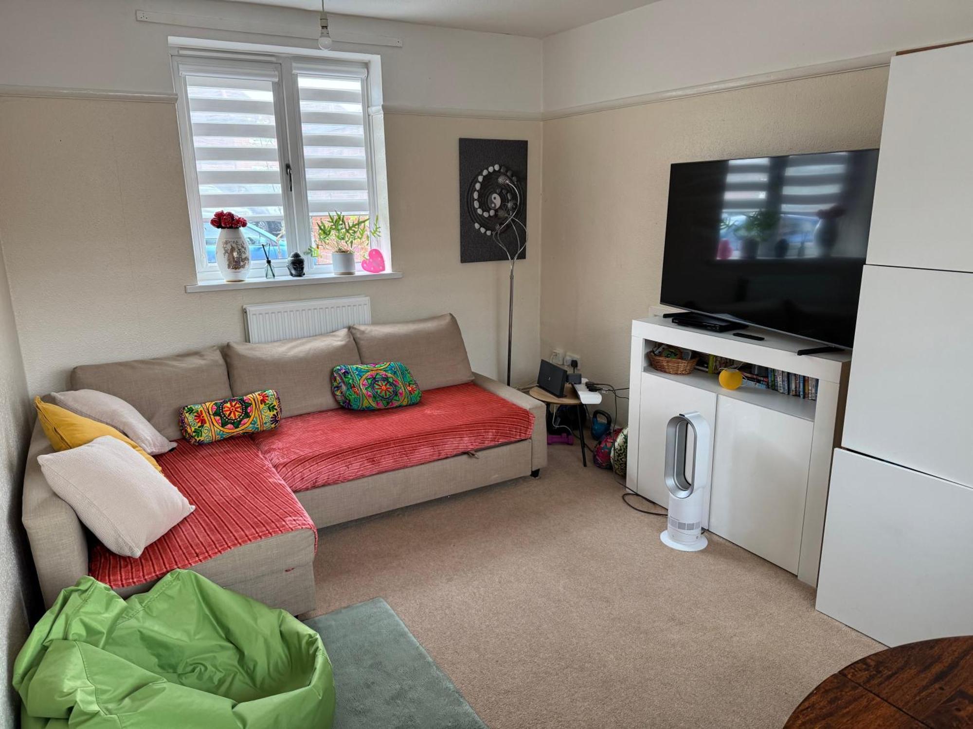 Charming Garden House Pet Friendly